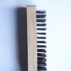 Polishing Steel wire brush with wooden handle